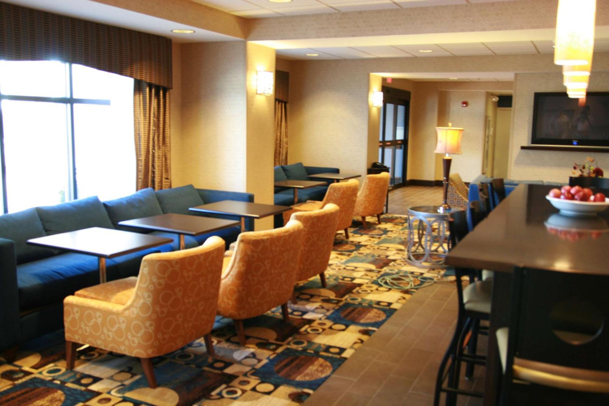 Hampton Inn Topeka Exteriör bild