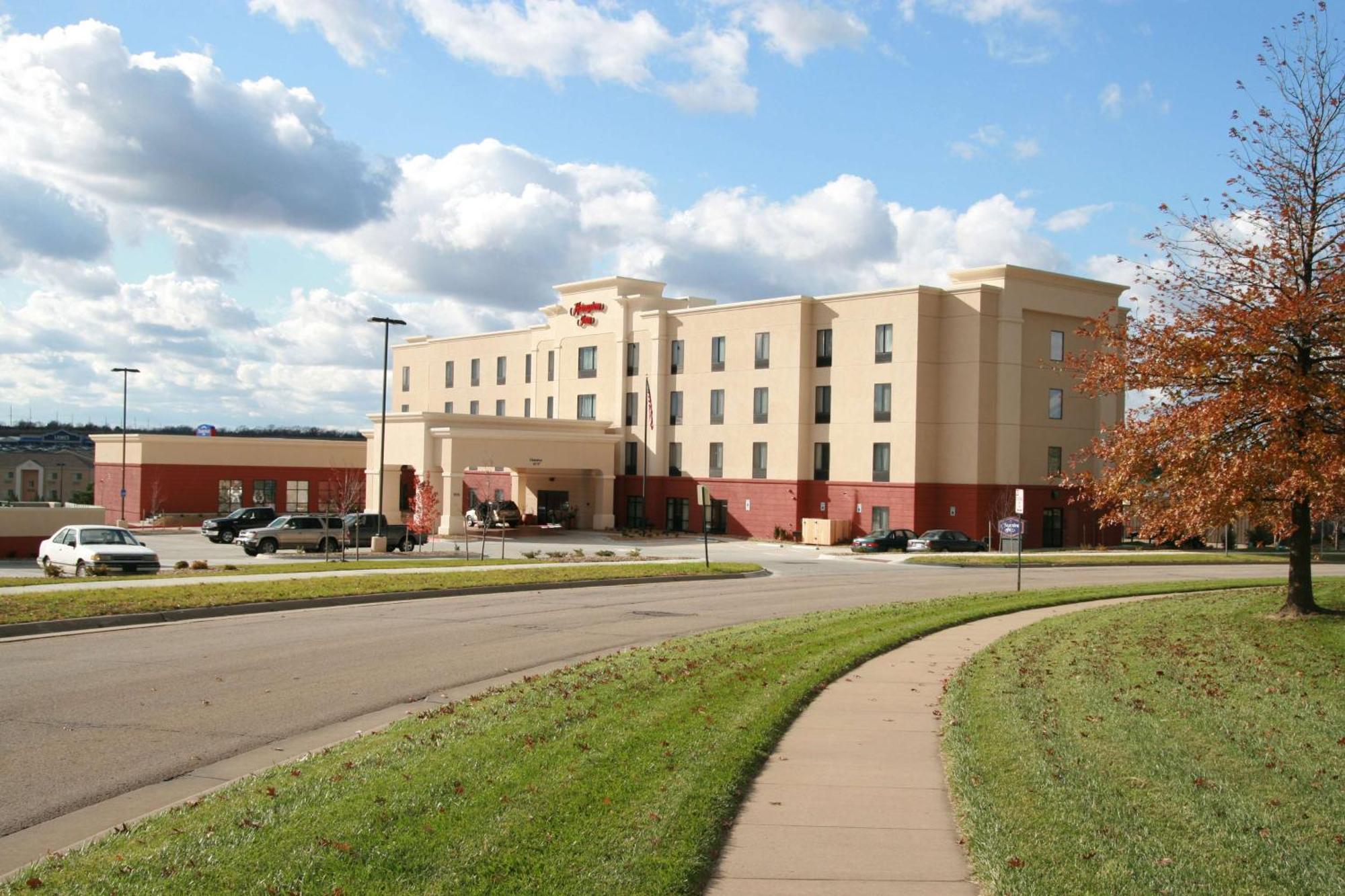 Hampton Inn Topeka Exteriör bild
