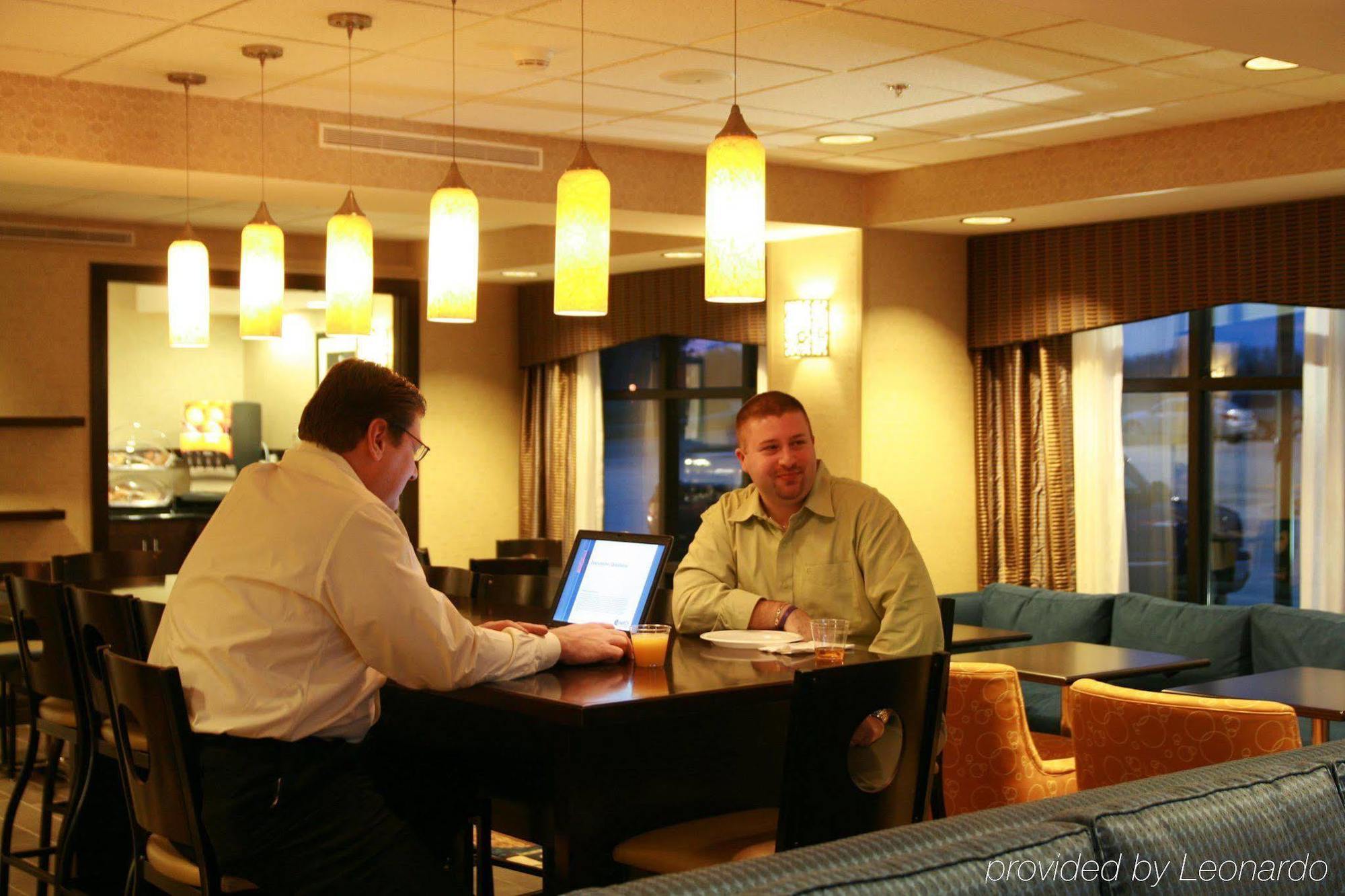 Hampton Inn Topeka Restaurang bild