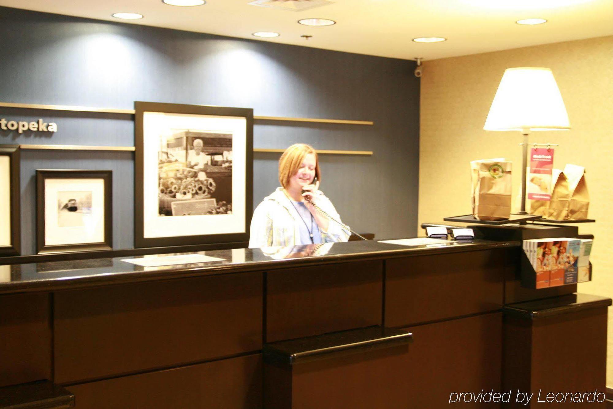 Hampton Inn Topeka Inreriör bild